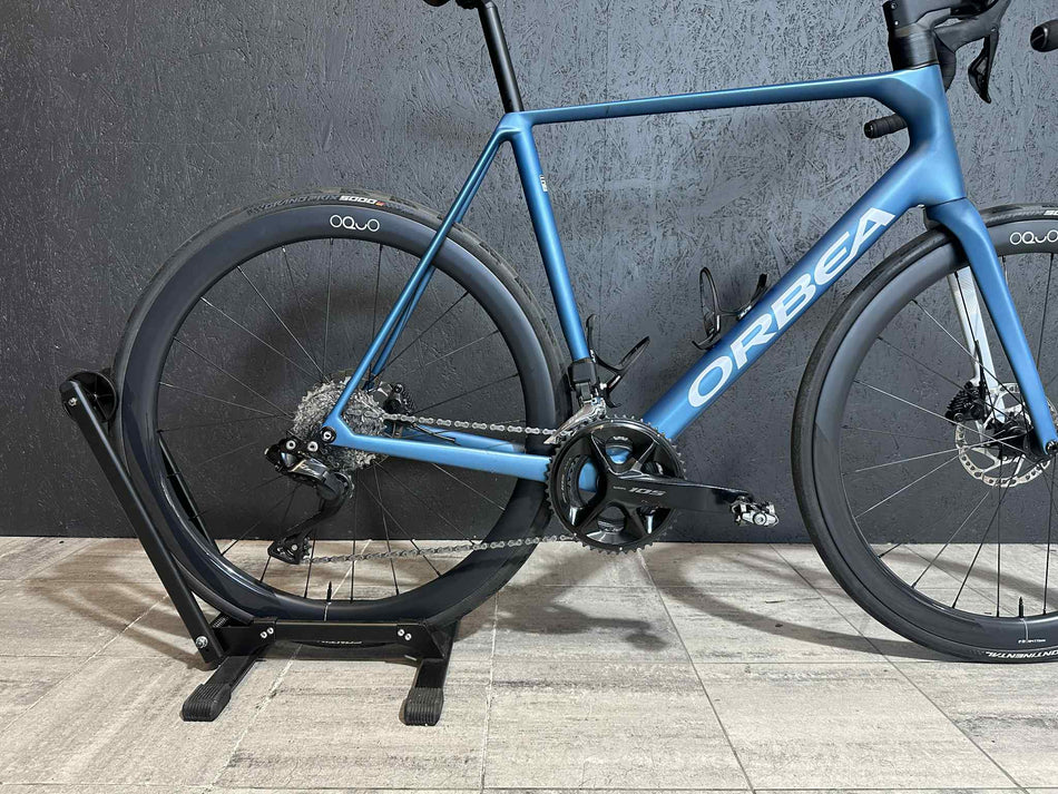 Demosykkel Orbea Orca M30i landevei 57 (186–193 cm) m oppgraderte hjul