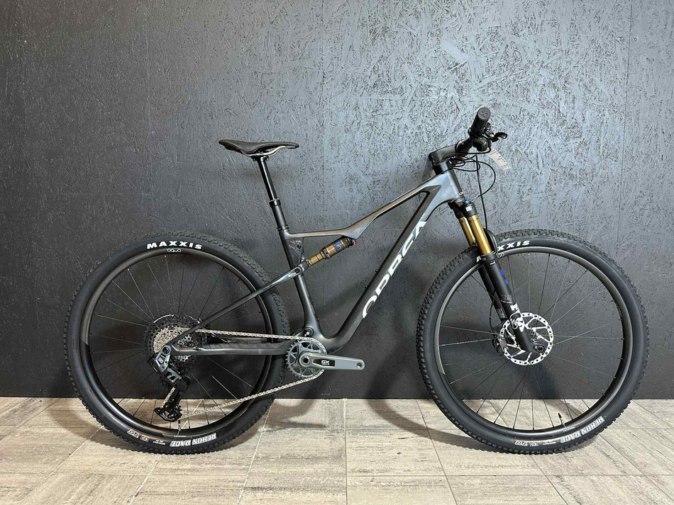 Orbea Oiz M11 AXS karbon fulldemper M (ca. 165–180 cm)